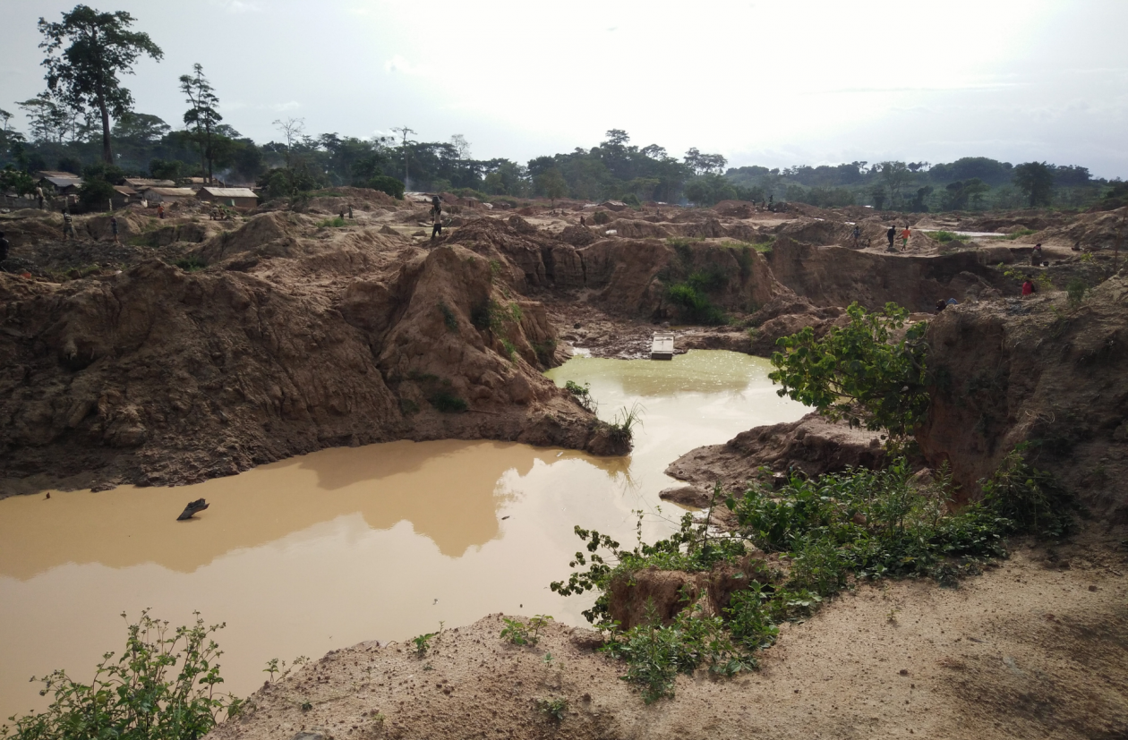 Water pollution from gold mining activities